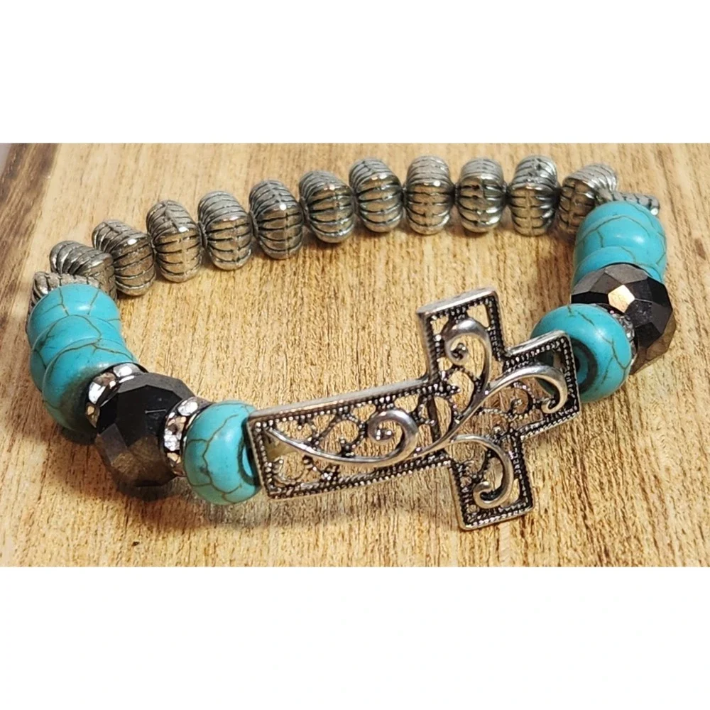 Stretch Boho Faux Turquoise & Silver Bracelet w/‎ Celtic Cross